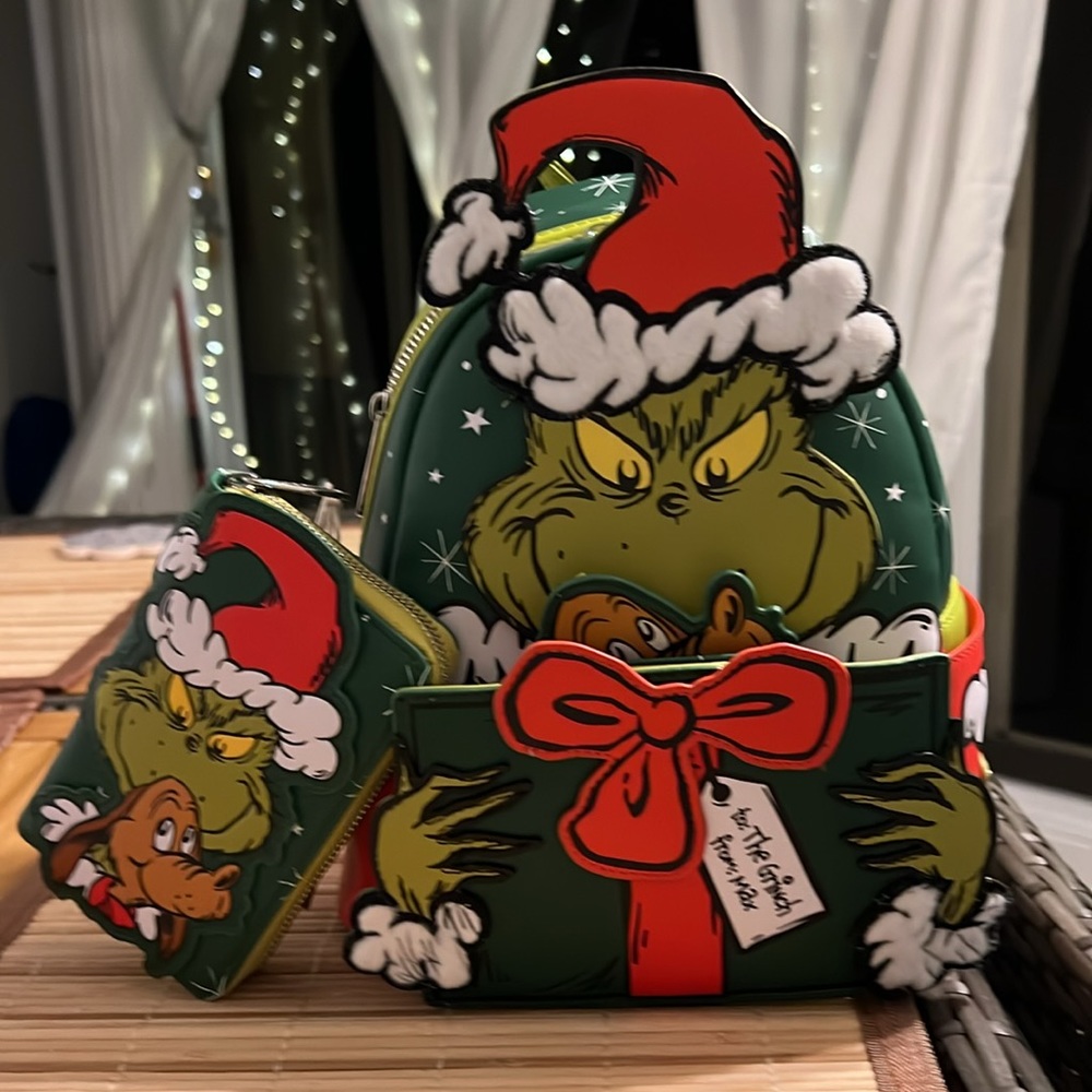 Loungefly Dr Seuss Grinch Santa Cosplay Mini Backpack and matching wallet.🎄